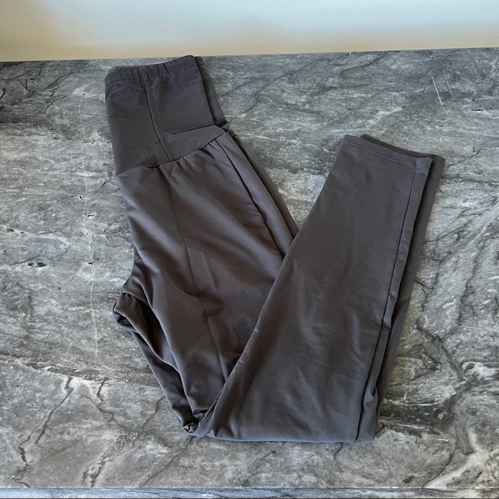 Super high reshaping legging